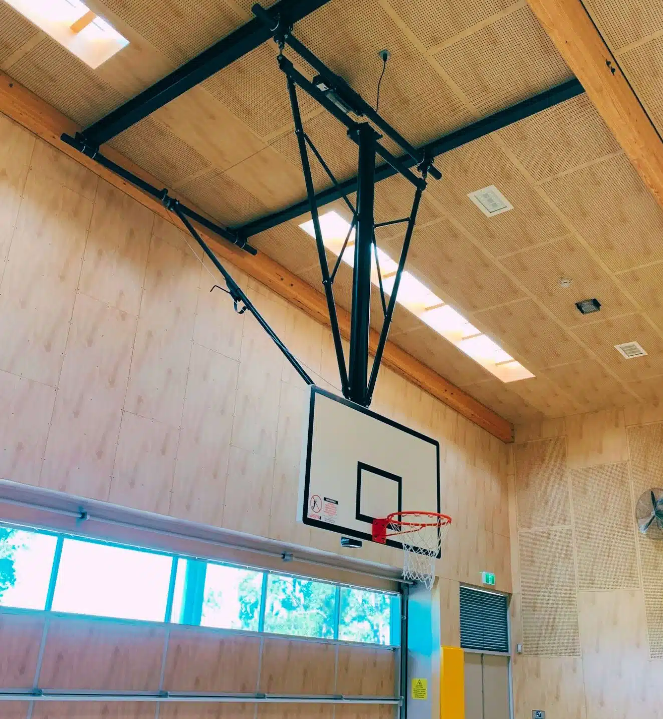 Essentials Roof-mounted Basketball